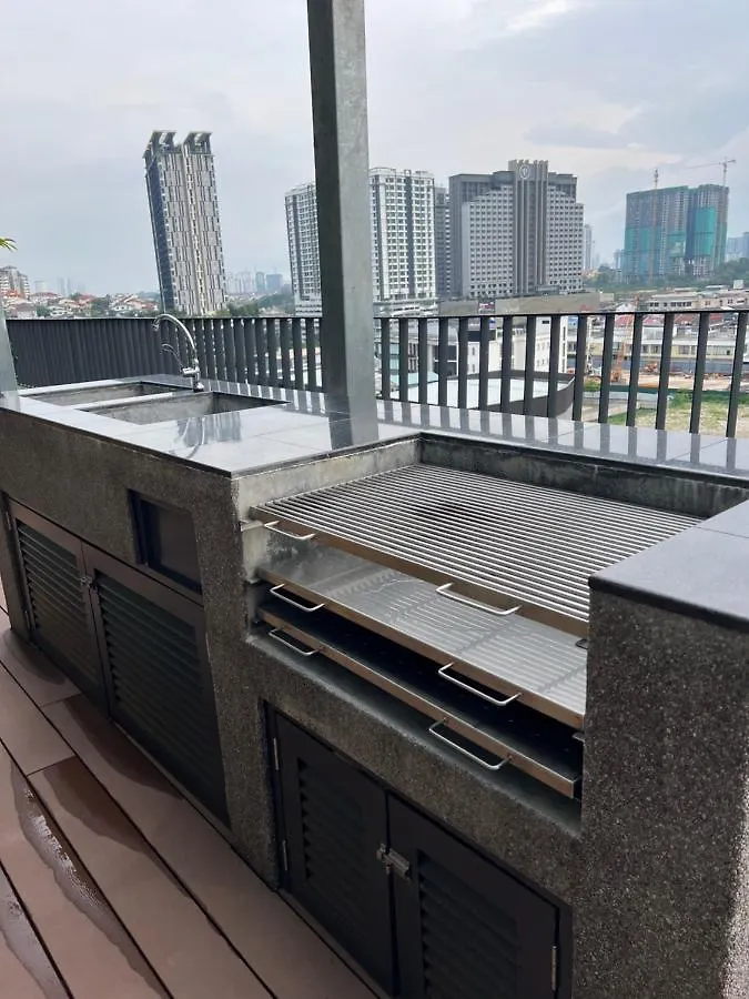Millerz Square 3 Bedroom Near Old Klang Road Mid Valley Beautiful Night View Kuala Lumpur 0*,  Malaysia