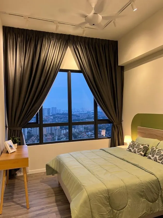 Millerz Square 3 Bedroom Near Old Klang Road Mid Valley Beautiful Night View Kuala Lumpur 0*,