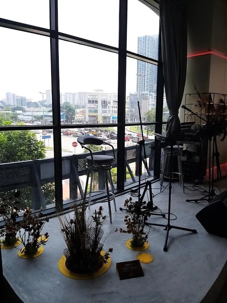 Millerz Square 3 Bedroom Near Old Klang Road Mid Valley Beautiful Night View Kuala Lumpur 0*,  Malaysia